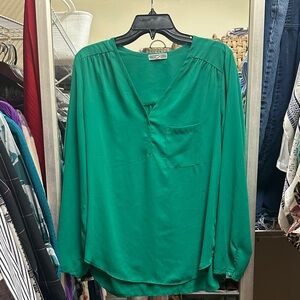 Elegant Green Women's Top